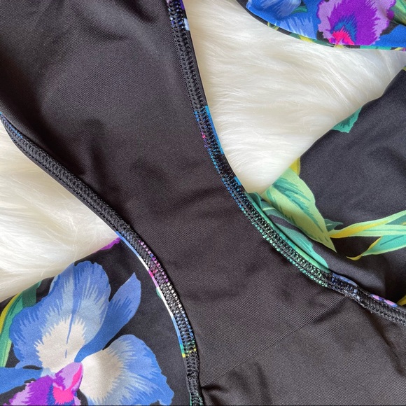 38C Vs Victoria’s Secret bombshell miraculous adds-2cups Bandeau strapless Swim - Picture 13 of 15